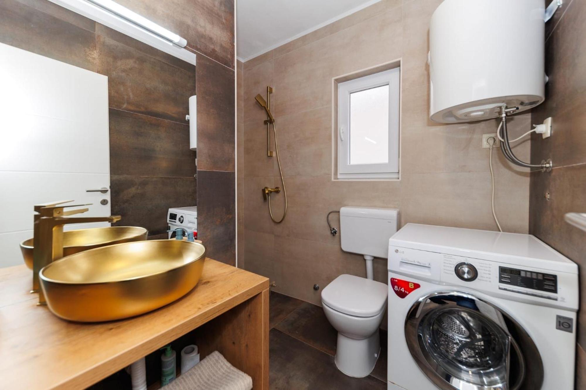 Apartments 23 And 25 With Free Private Parking ザダル エクステリア 写真