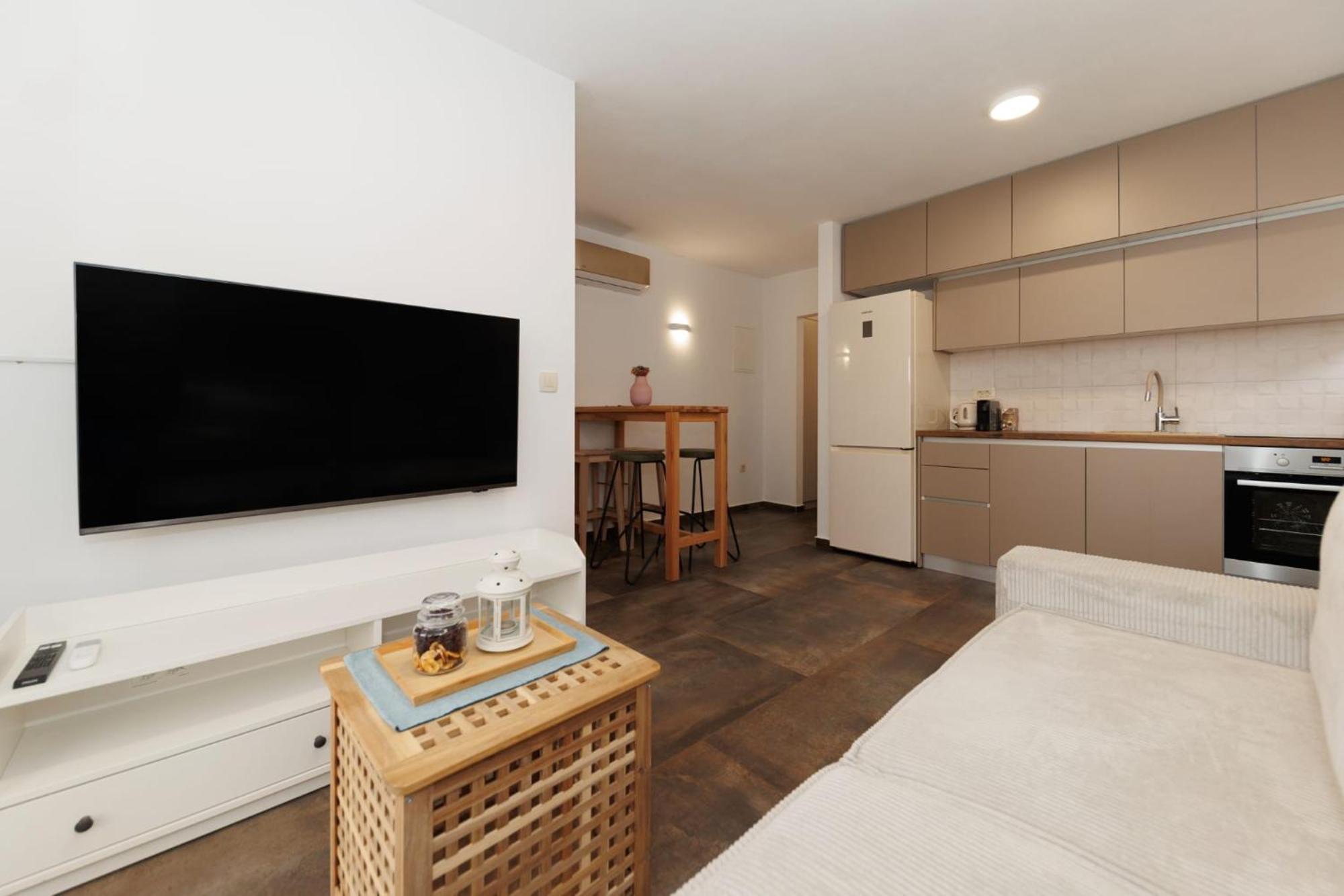 Apartments 23 And 25 With Free Private Parking ザダル エクステリア 写真